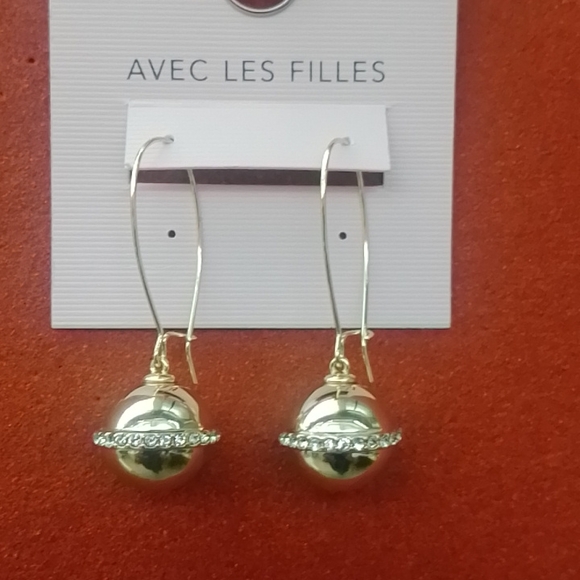 Earring - Picture 3 of 3